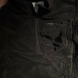 The North face pullover!